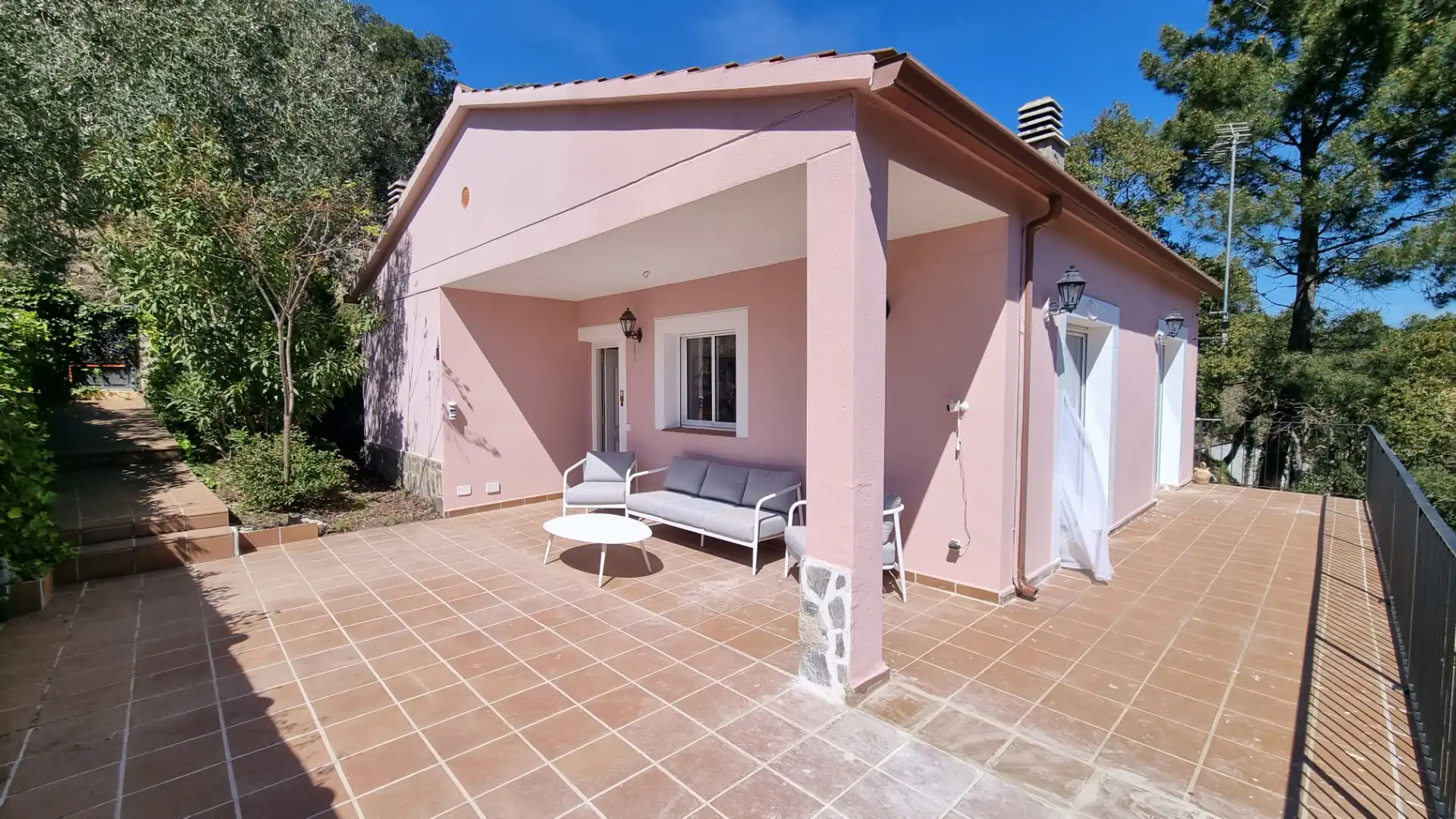 Casa con terraza en venta en Lloret Residencial - Montlloret, imagen 2