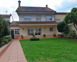 Vista exterior de Casa o xalet en venda en Santiago de Compostela 