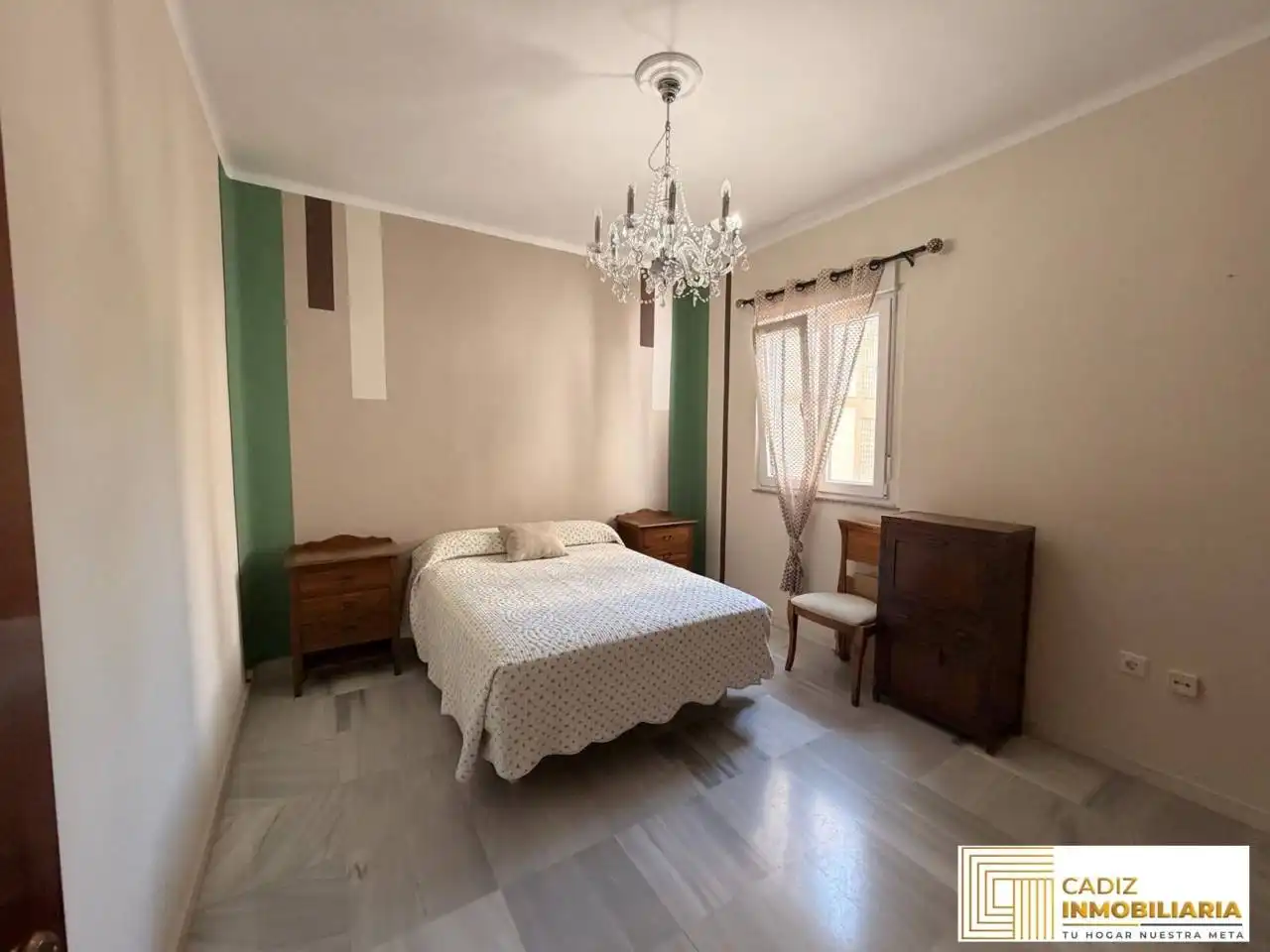 Schlafzimmer von Wohnung zum Verkauf in Cádiz mit Klimaanlage