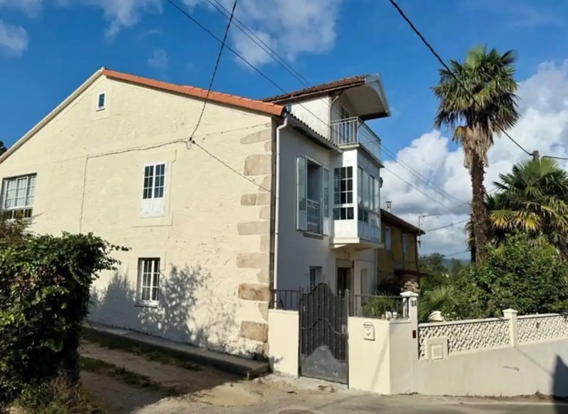 Exterior view of Detached homes for sale in Bergondo  with Private garden and Furnished