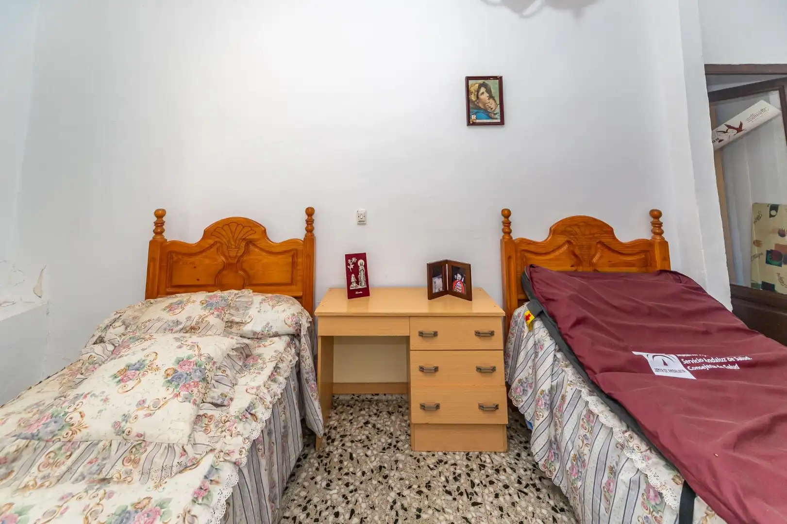 Dormitori de Finca rústica en venda en Guadix amb Calefacció, Jardí privat i Traster