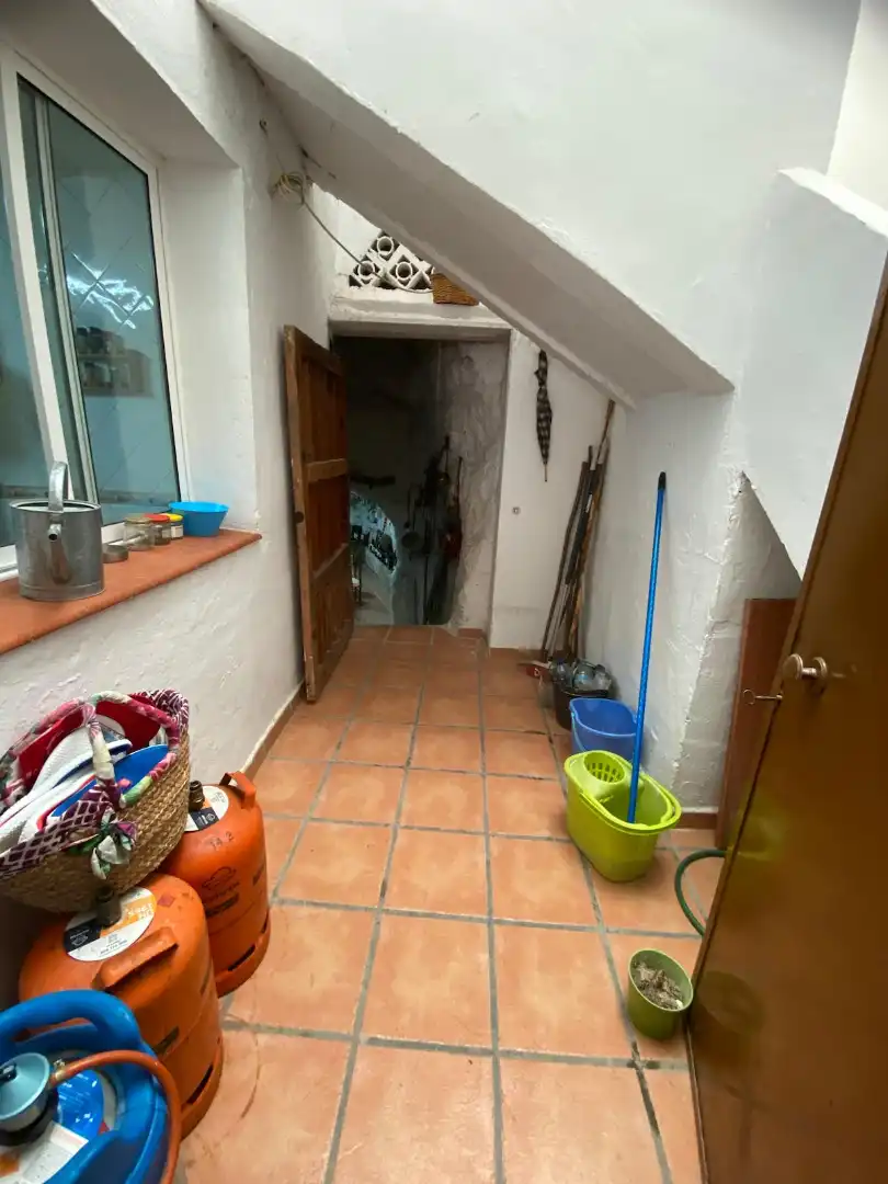 Houses for sale in Huete  with Heating, Furnished and Balcony