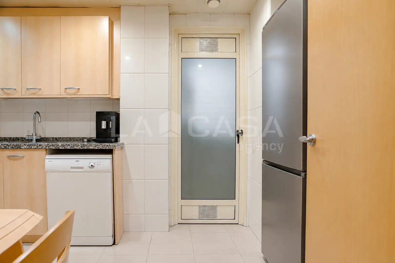 Cocina de Piso en venta en Barcelona con Piscina