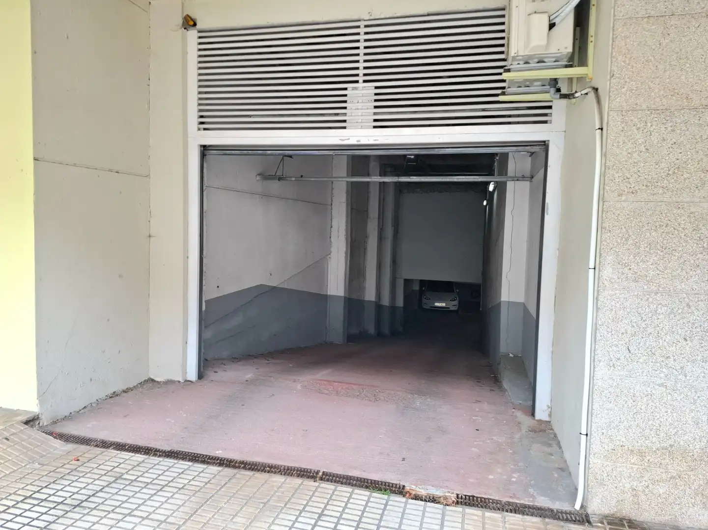 Parking of Flat for sale in Mos  with Heating, Private garden and Storage room