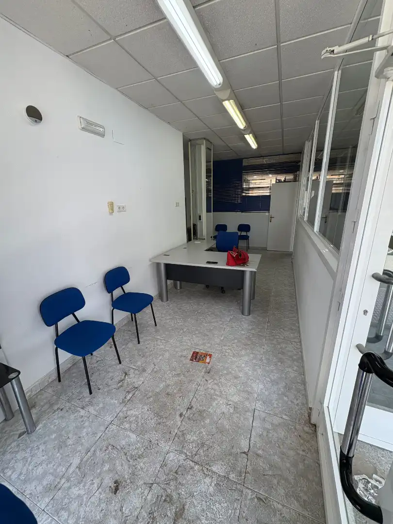 Local en venda en Los Alcázares amb Aire condicionat i Moblat