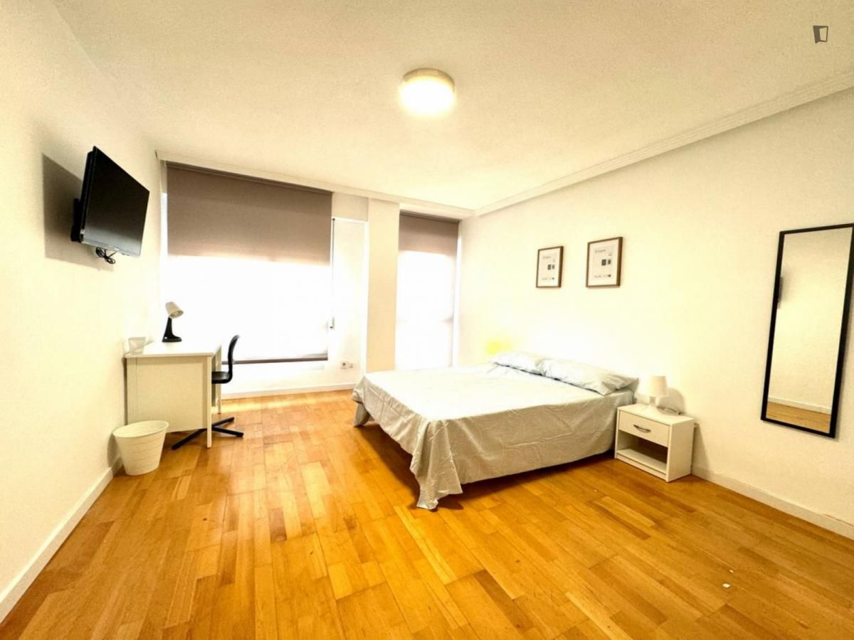 Apartment to share in Florida Alta