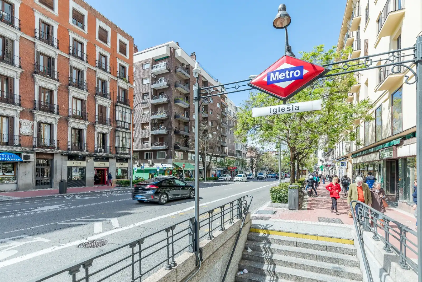 Vista exterior de Pis en venda en Madrid amb Aire condicionat, Moblat i Forn
