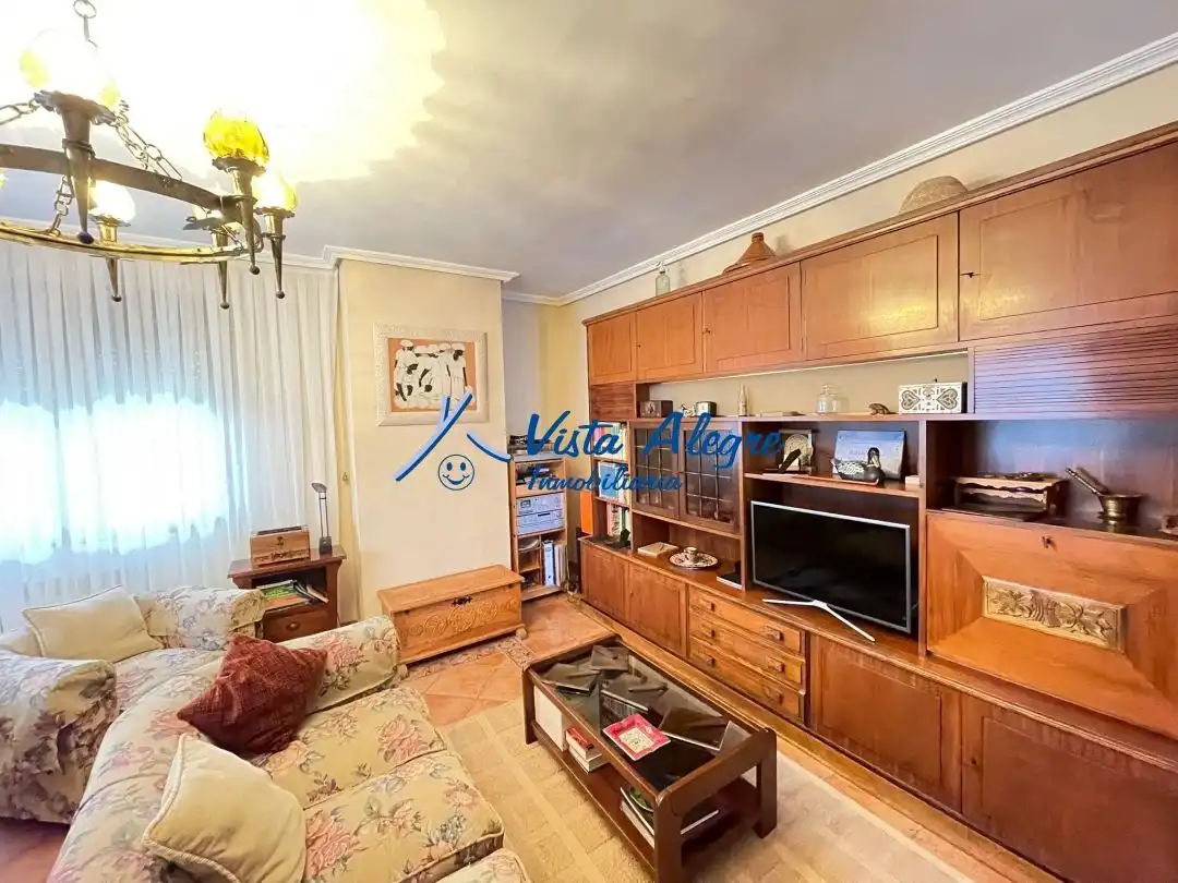Sala de estar de Casa o chalet en venta en Cuzcurrita de Río Tirón con Calefacción, Jardín privado y Terraza