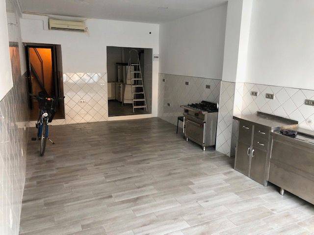 Local comercial en Alquiler en Avenida Beato Tomás de Zumárraga en Txagorritxu