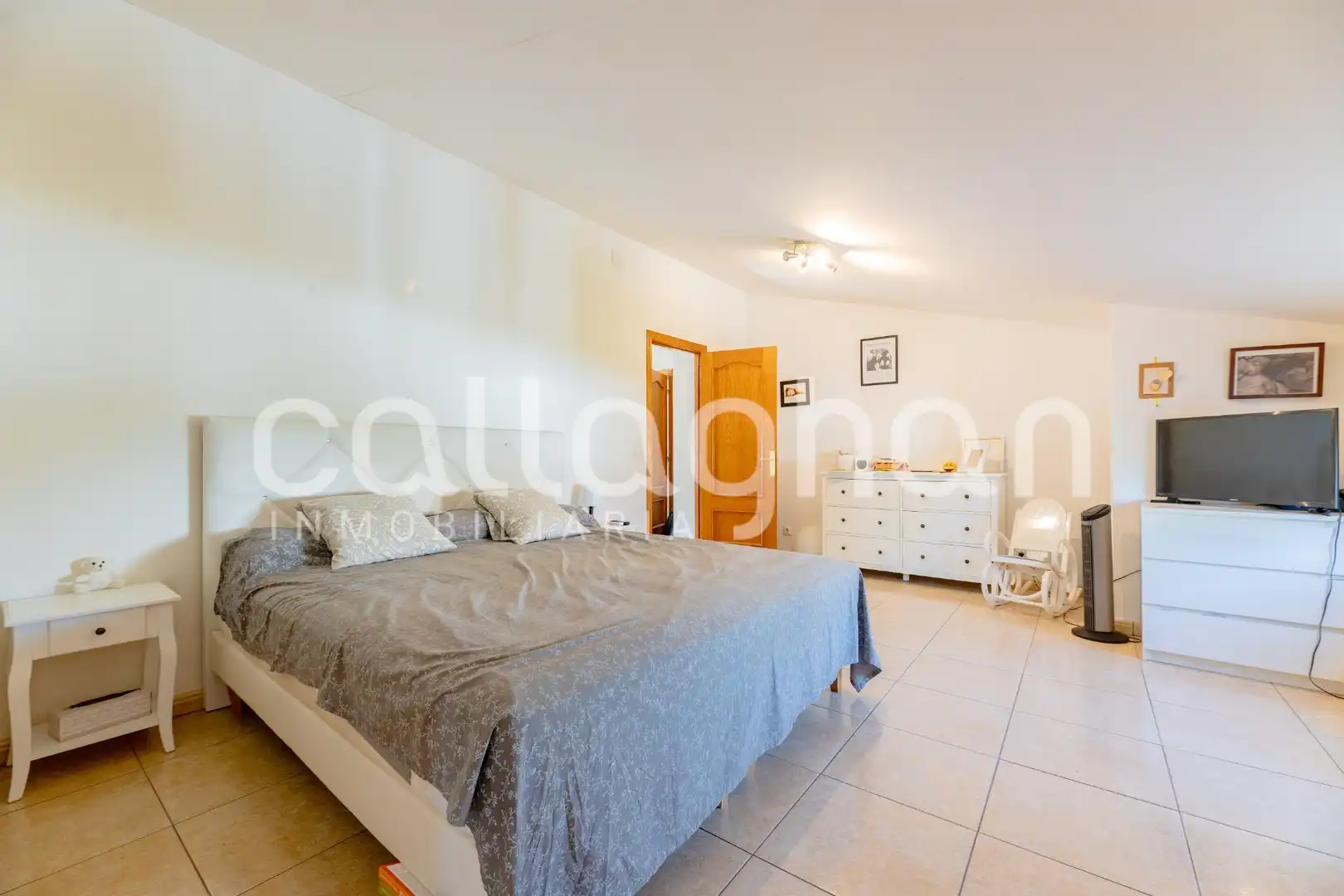 Houses for sale in Serra  with Air Conditioner, Heating and Private garden