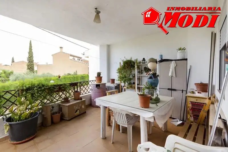 Casa con jardín en venta en Padul