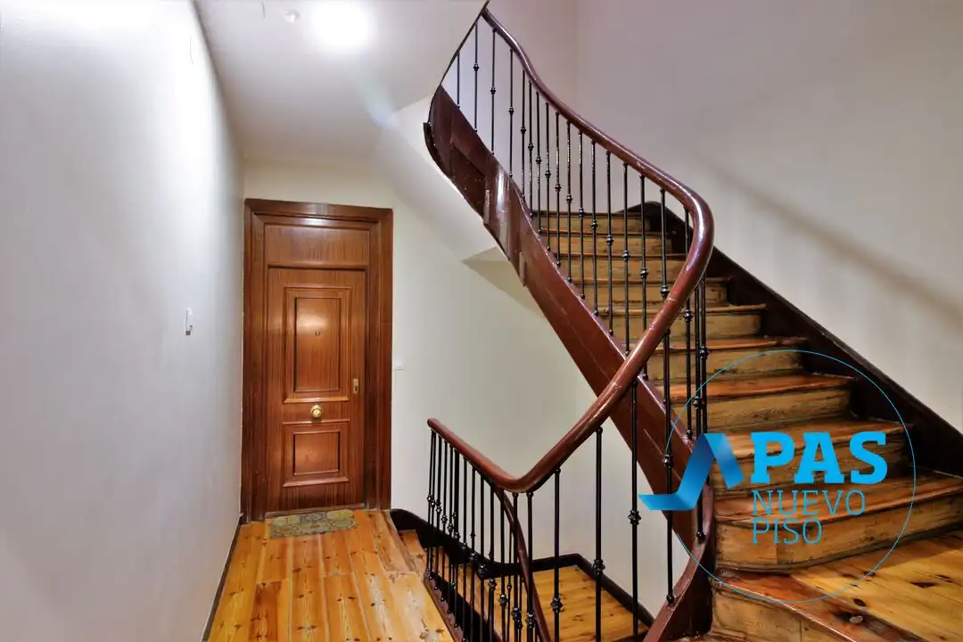Piso en venta en Santander con Calefacción, Terraza y Balcón