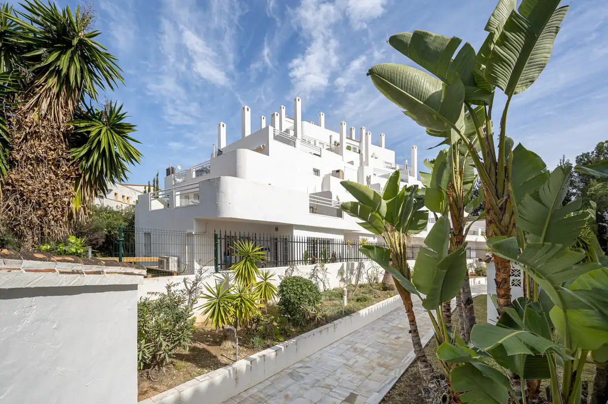 Apartamento con piscina en venta en Nueva Andalucía