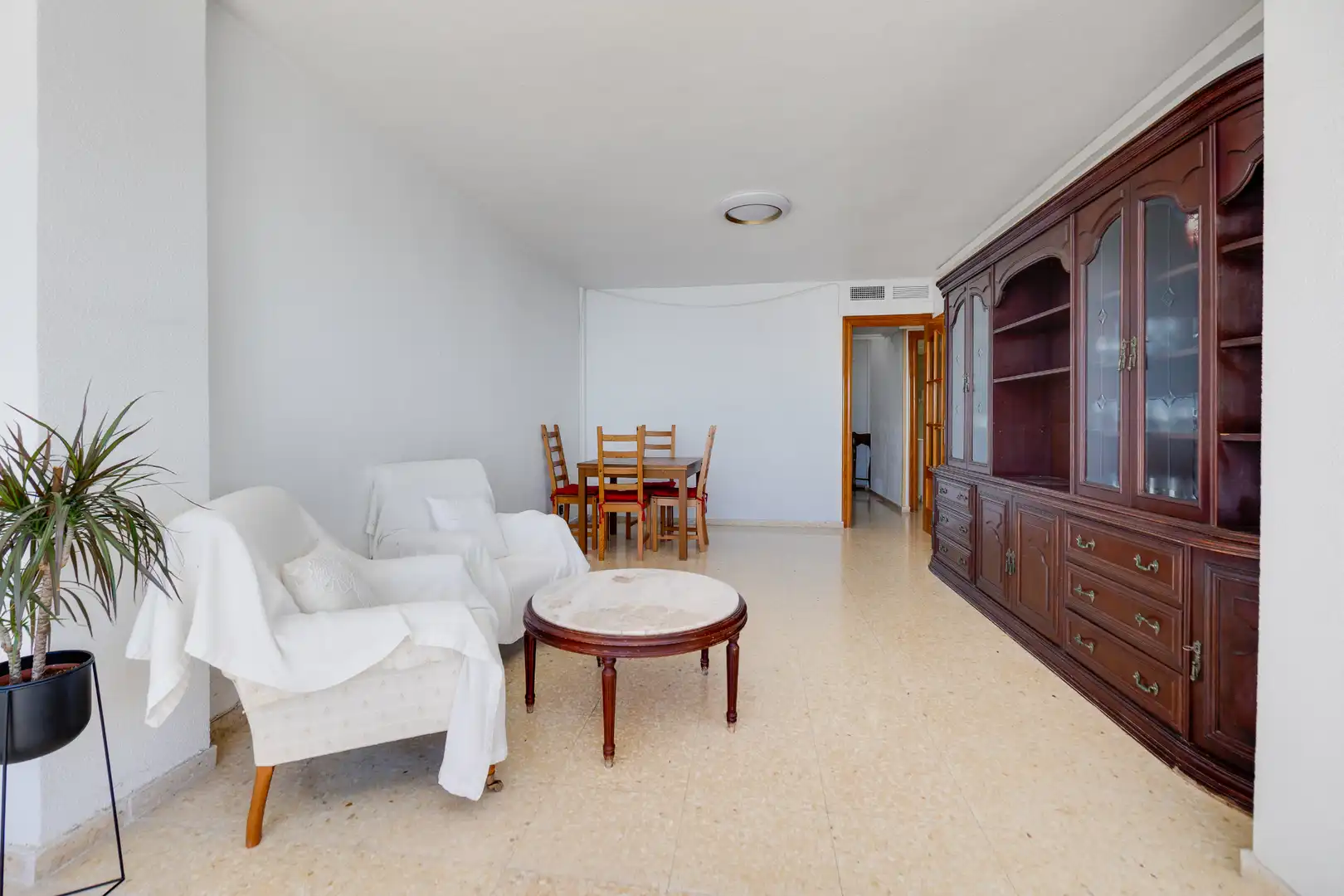 Sala de estar de Piso en venta en El Campello con Aire acondicionado, Trastero y Piscina comunitaria