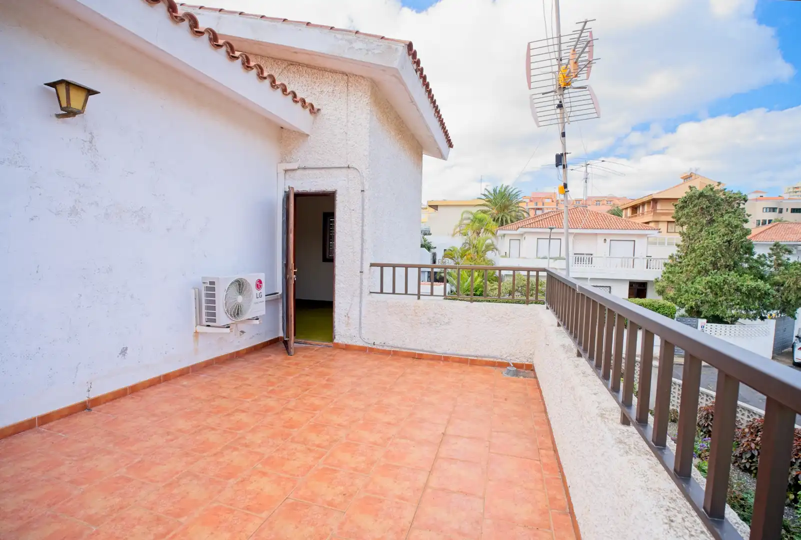 Terrassa de Casa o xalet en venda en Santa Cruz de Tenerife amb Aire condicionat, Jardí privat i Balcó