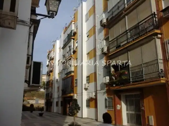 Vista exterior de Piso en venta en San Juan de Aznalfarache con Terraza