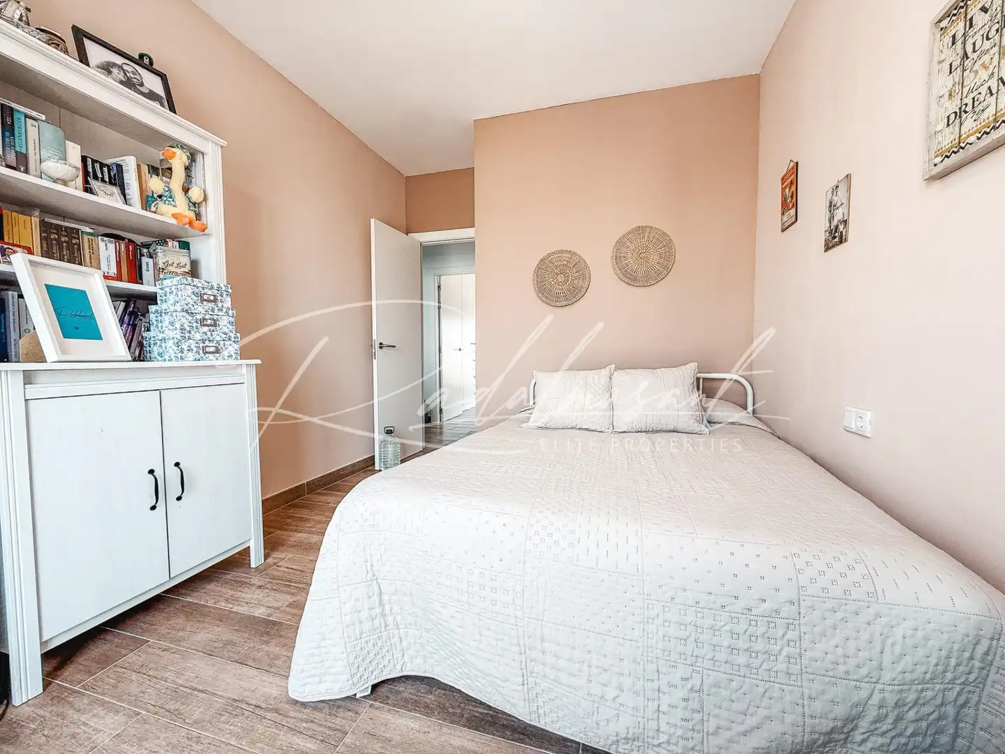 Habitación de Casa adosada en venta en Cambrils con Calefacción, Jardín privado y Terraza