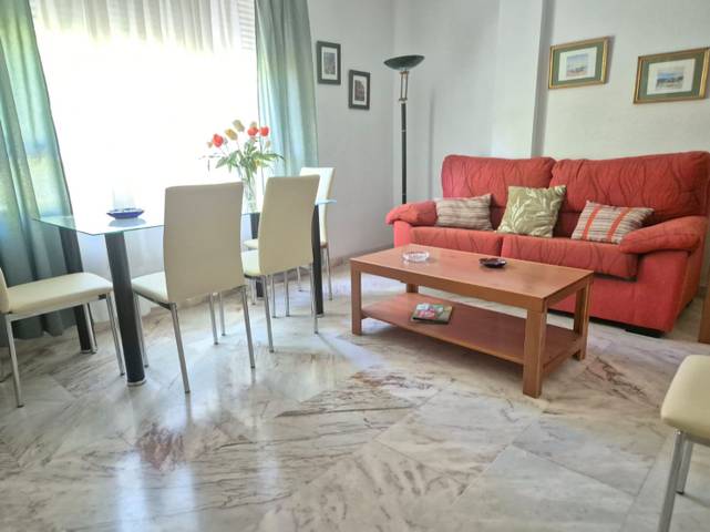 Apartamento en Alquiler en Maria Auxiliadora - Barriada de Llera