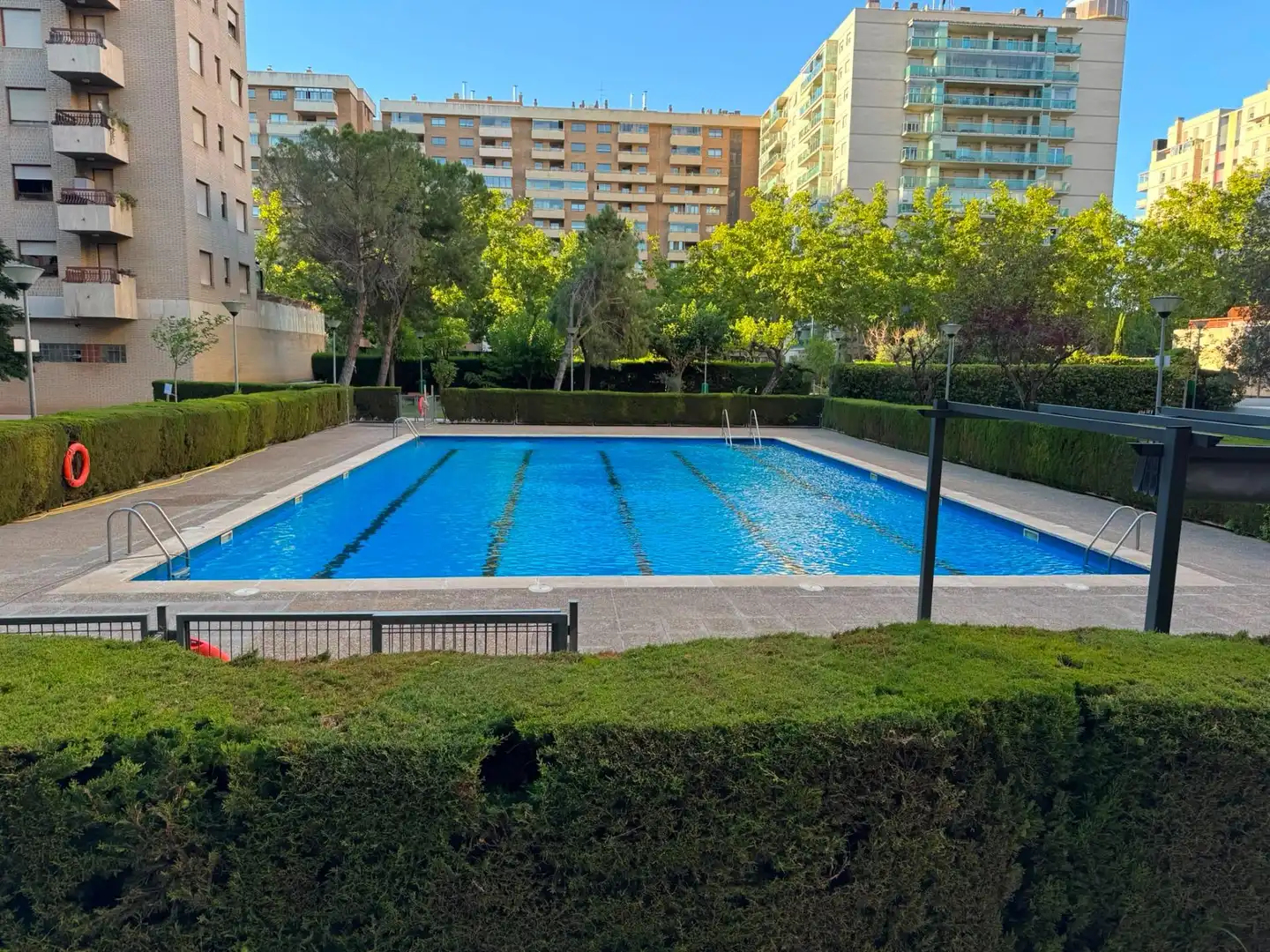 Piscina de Pis de lloguer en Zaragoza amb Aire condicionat, Calefacció i Terrassa