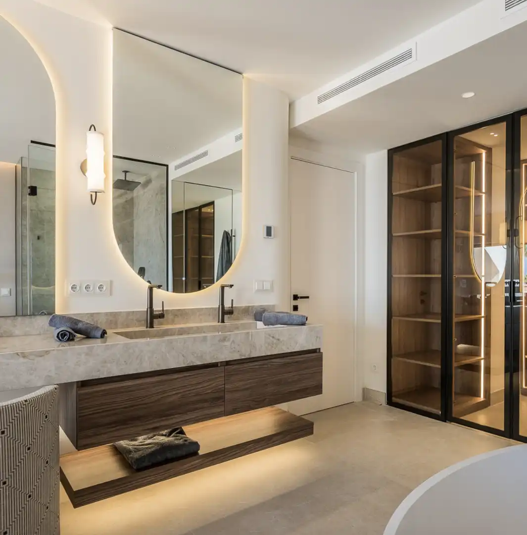 Baño de Ático en venta en Estepona con Terraza, Piscina y Amueblado