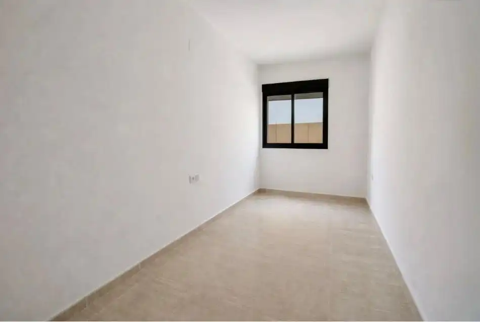 Bajo con terraza en venta en Nules, imagen 4