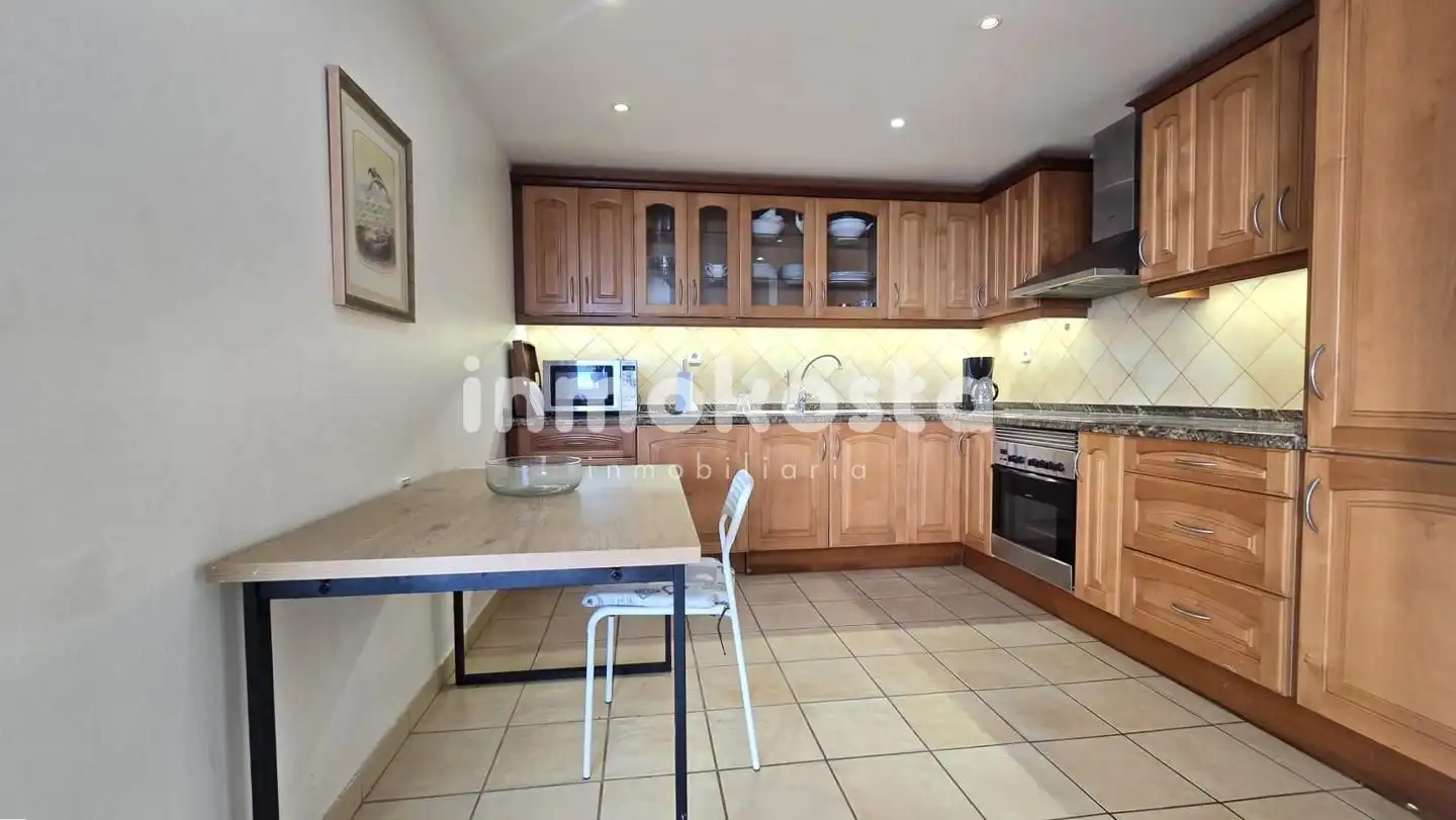 Kitchen of Flat for rent in L'Alfàs del Pi  with Air Conditioner, Terrace and Furnished