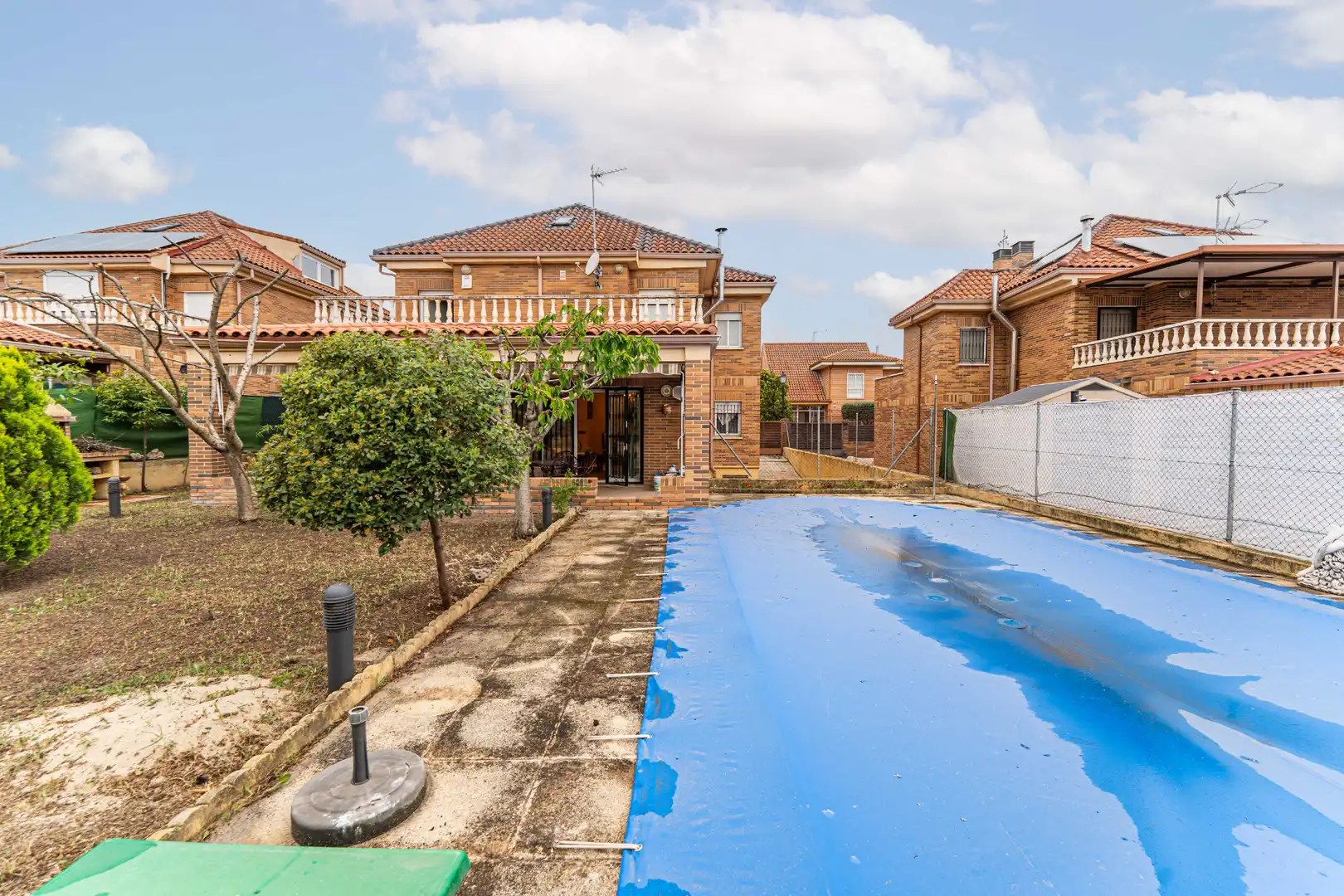 Piscina de Casa o xalet en venda en Serranillos del Valle amb Aire condicionat, Calefacció i Jardí privat