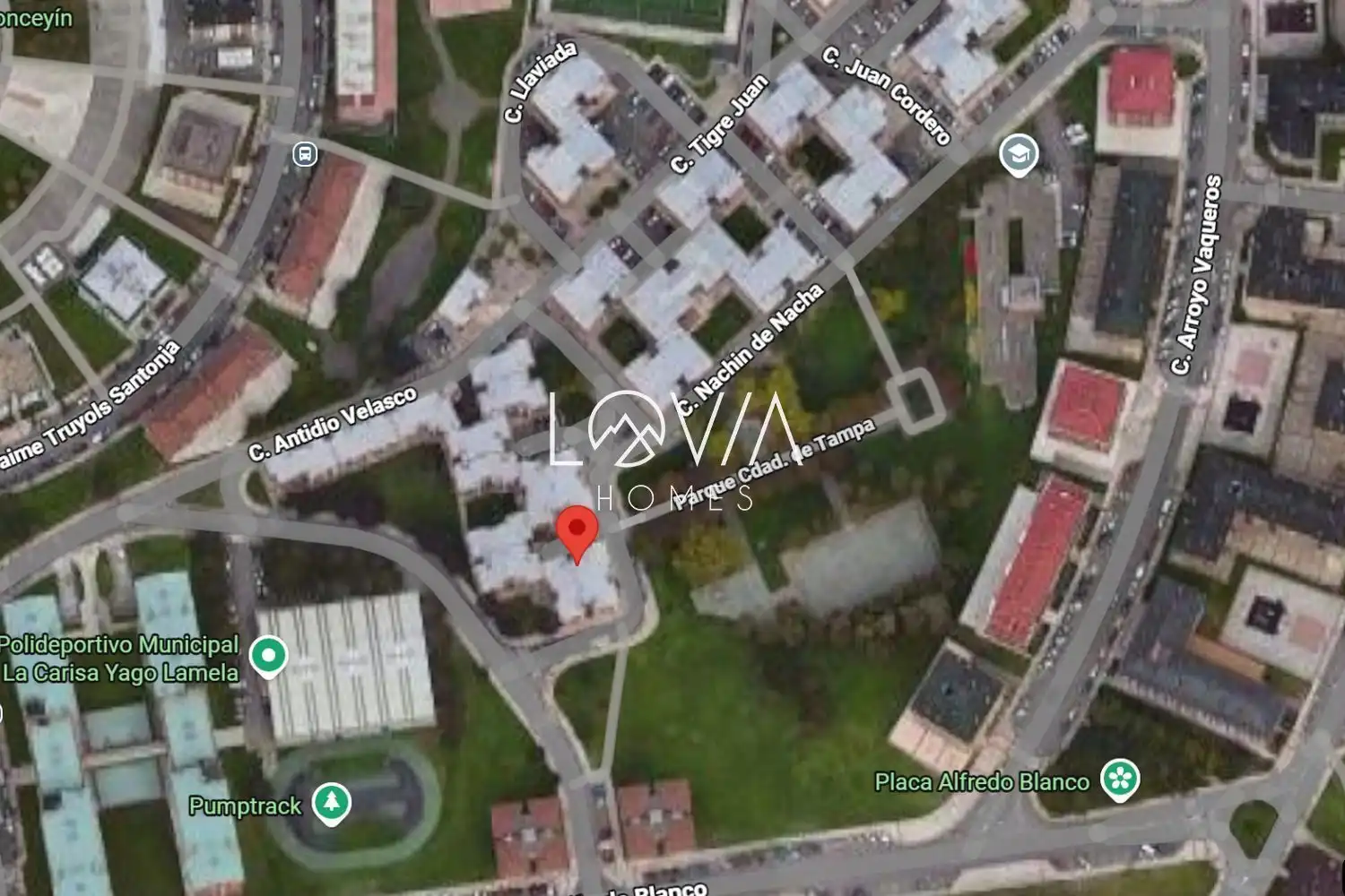 Vista exterior de Pis en venda en Oviedo 