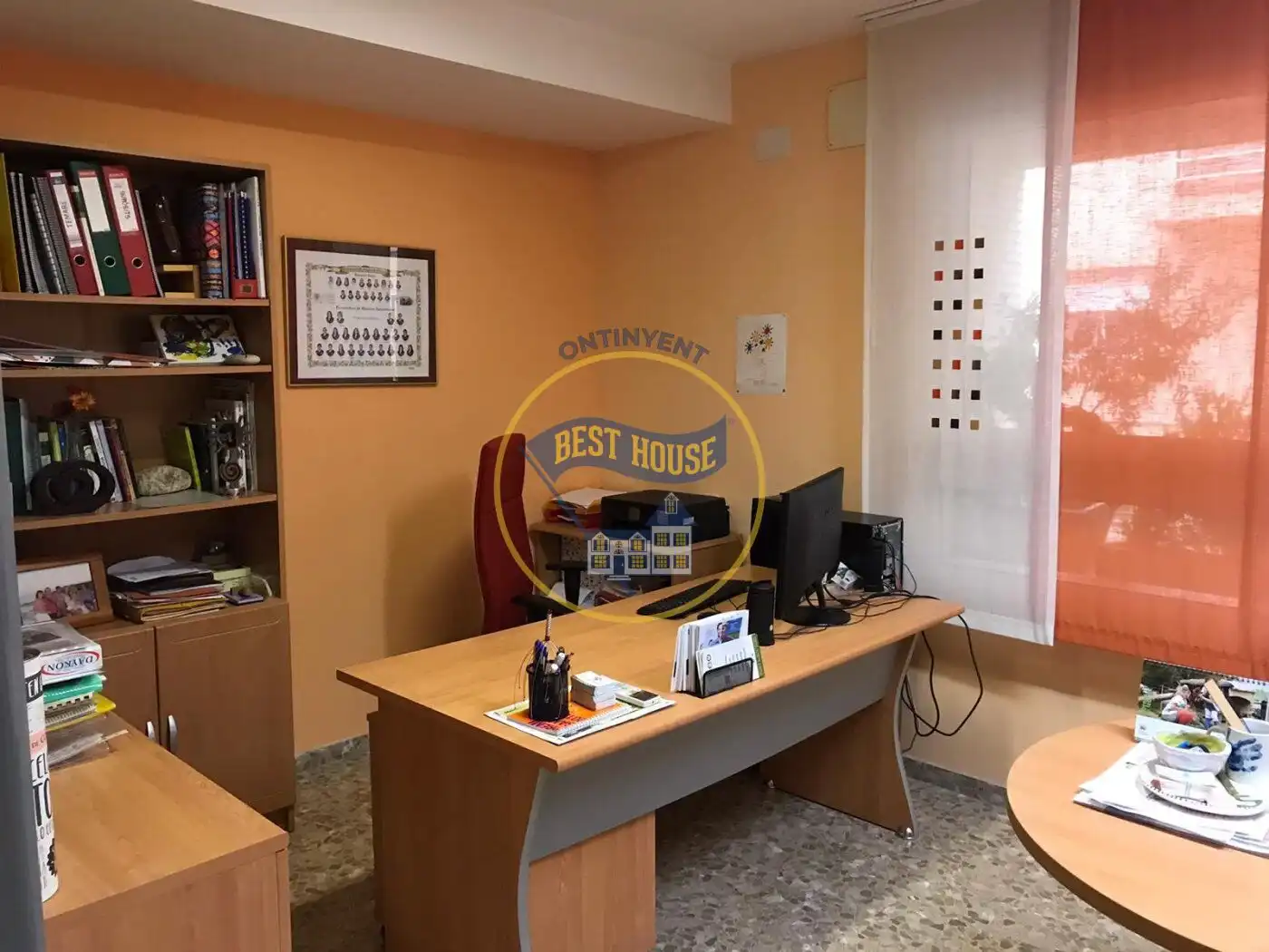 Oficina en venda en Ontinyent amb Terrassa