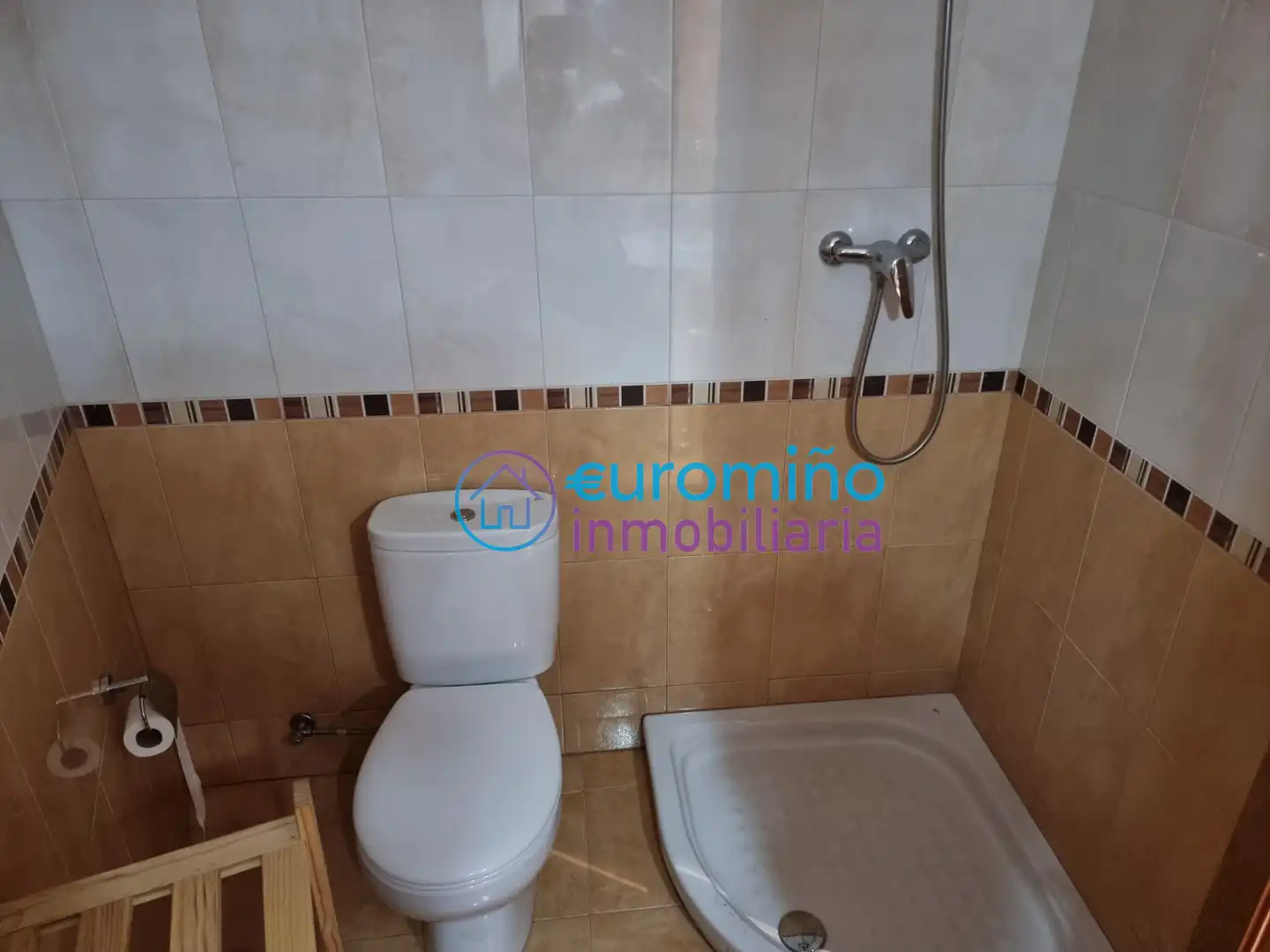 Badezimmer von Geschaftsraum zum Verkauf in Salvaterra de Miño mit Klimaanlage