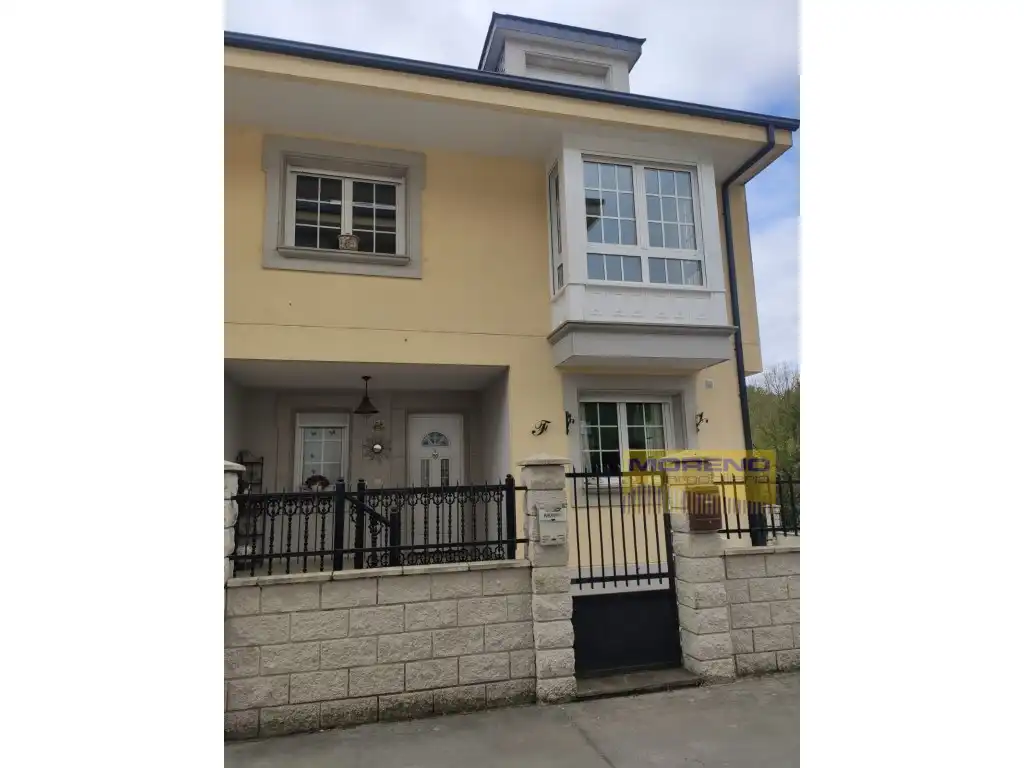 Villa zum Verkauf in Sarria