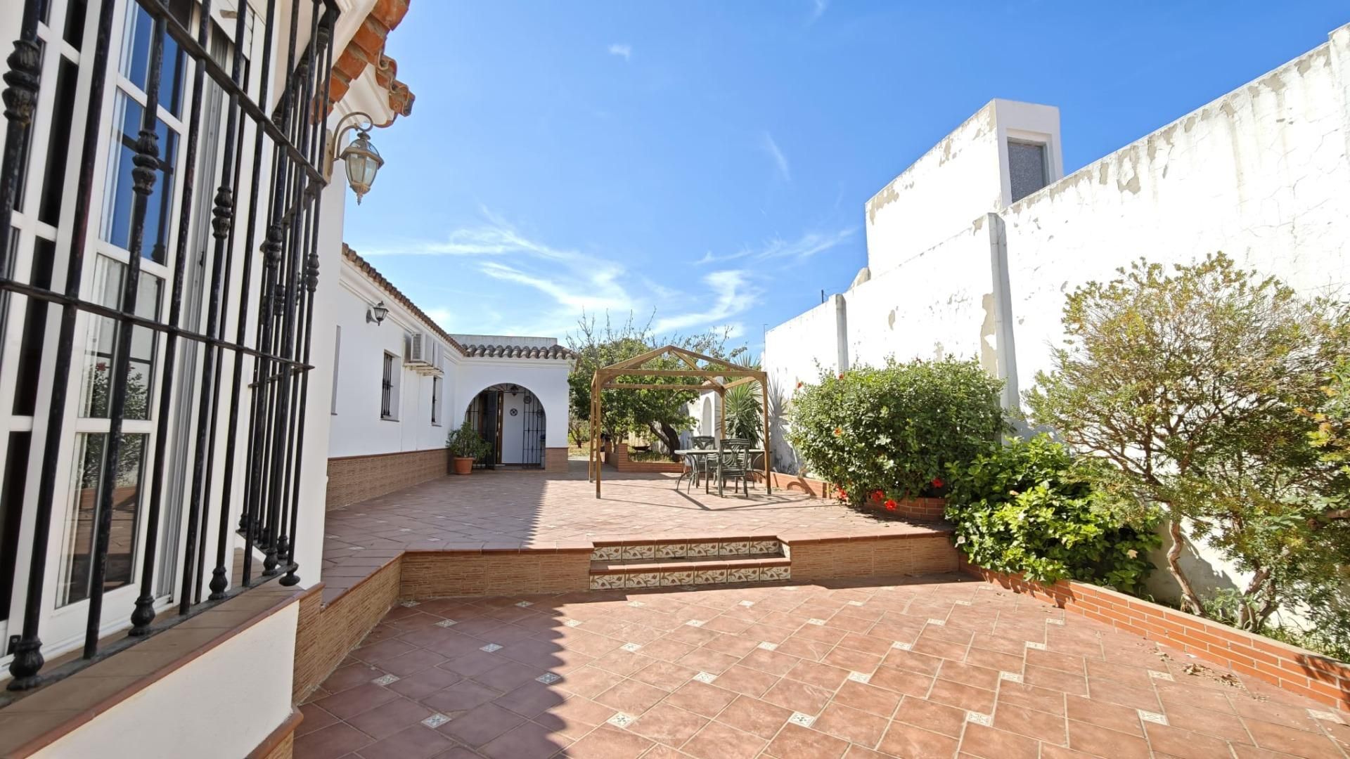 Jardí de Casa o xalet en venda en Chiclana de la Frontera amb Jardí privat