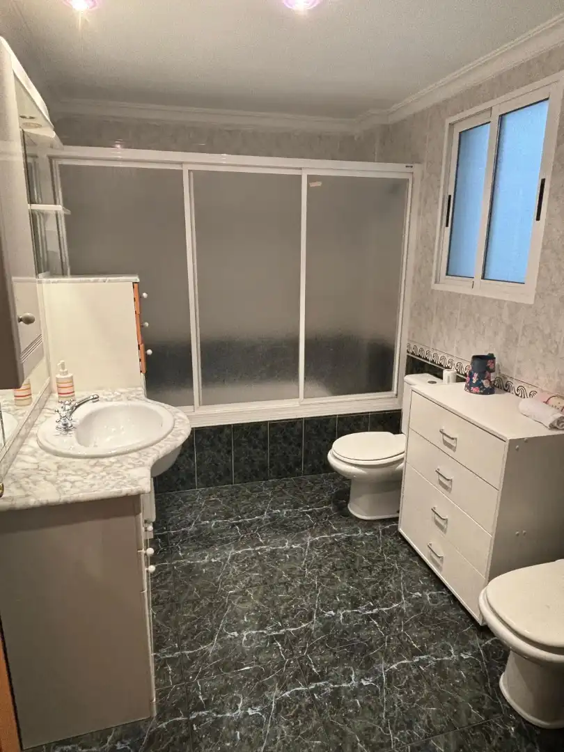 Bany de Casa o xalet en venda en Sagunto / Sagunt amb Aire condicionat, Terrassa i Traster