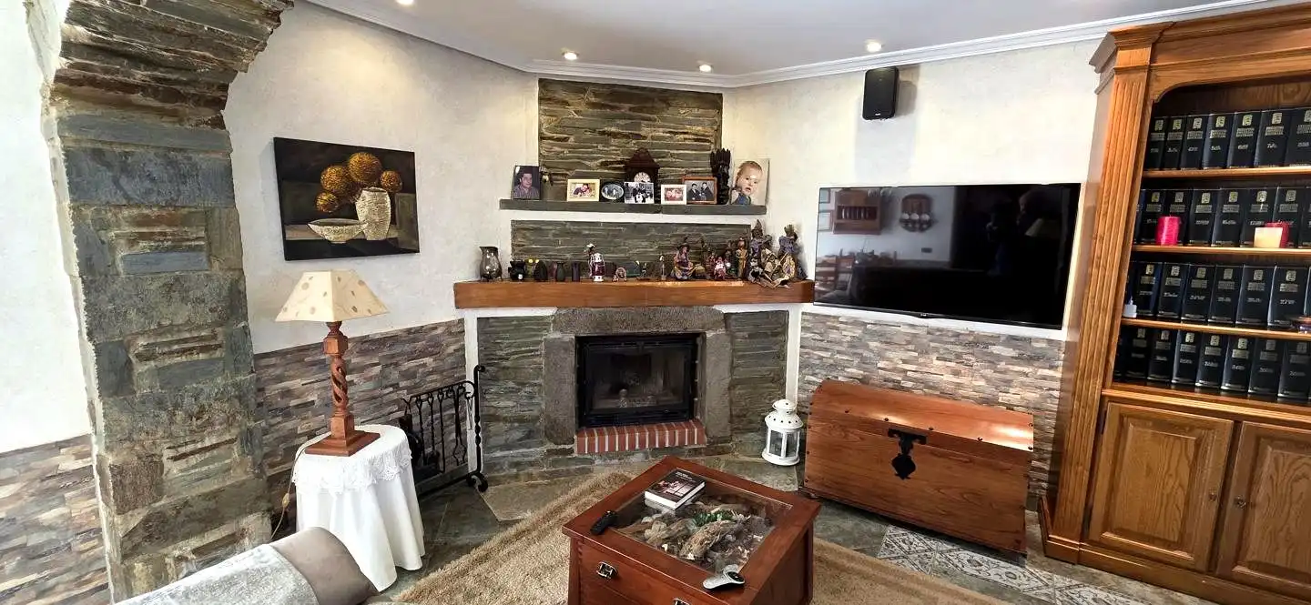 Houses for sale in Valdés - Luarca  with Heating, Private garden and Parquet flooring