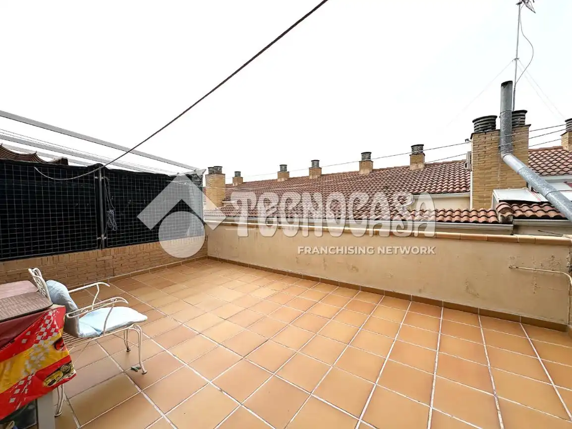 Terrasse von Wohnung zum Verkauf in Cuenca mit Privatgarten, Terrasse und Balkon