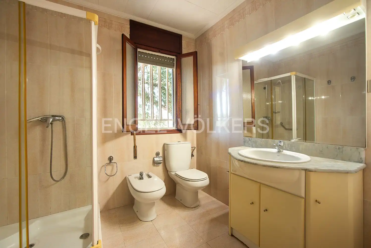 Baño de Casa o chalet en venta en Vila-real con Aire acondicionado, Calefacción y Jardín privado