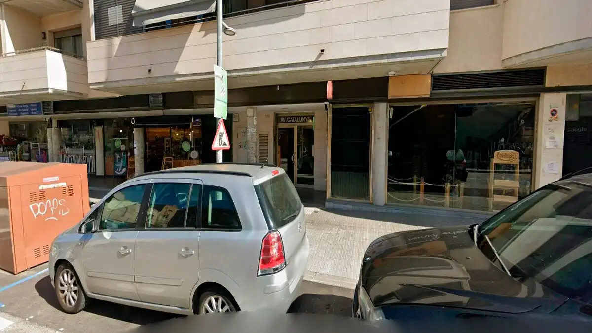 Local comercial en venda a DE CATALUNYA 200