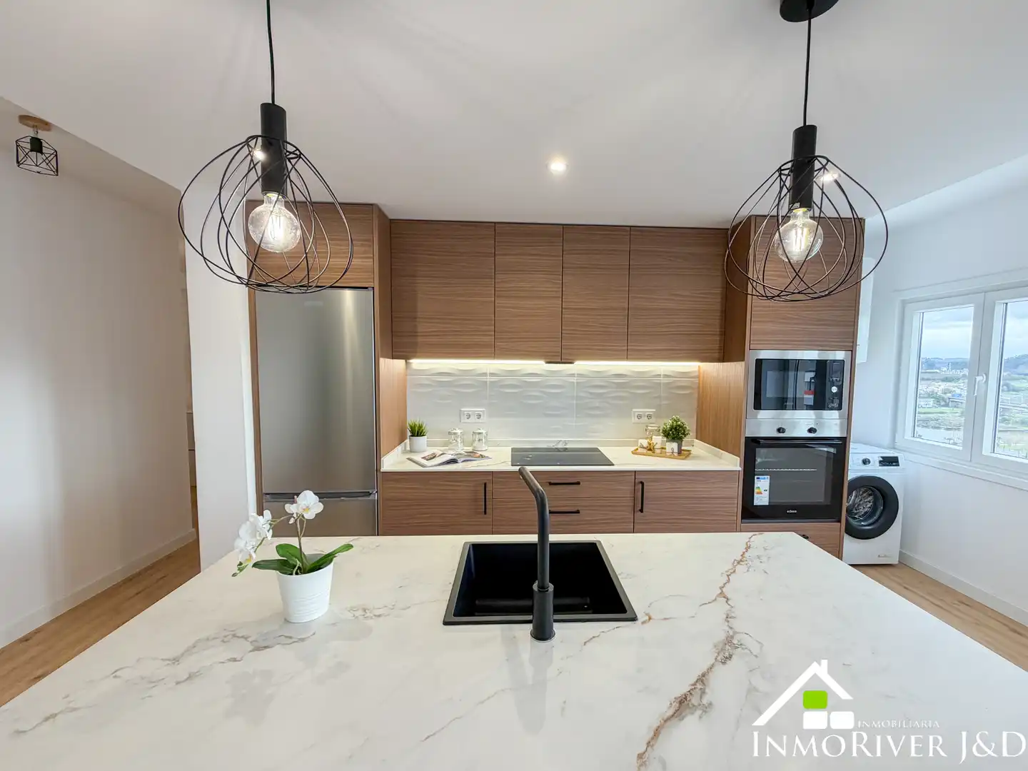 Cocina de Piso en venta en Culleredo con Calefacción, Parquet y Trastero