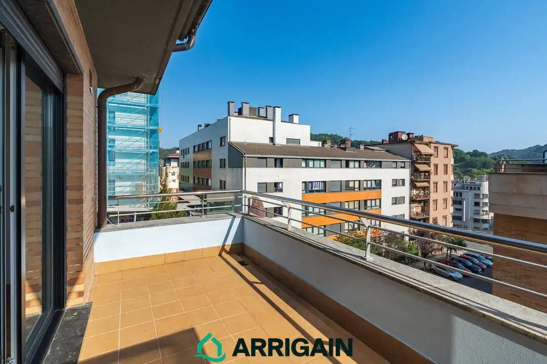 Terraza de Piso en venta en Donostia - San Sebastián  con Calefacción, Terraza y Alarma