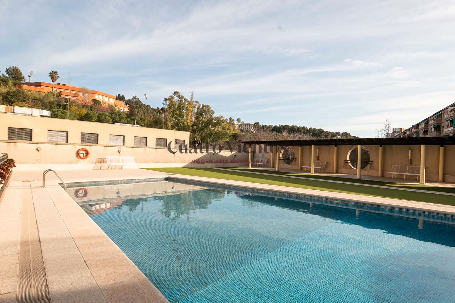 Piscina de Piso en venta en  Barcelona Capital con Aire acondicionado, Calefacción y Horno