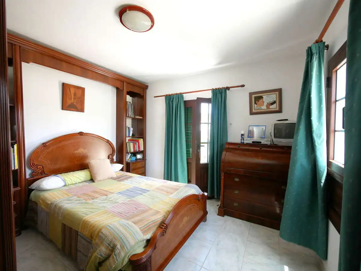 Dormitori de Casa o xalet en venda en Haría amb Terrassa, Traster i Moblat