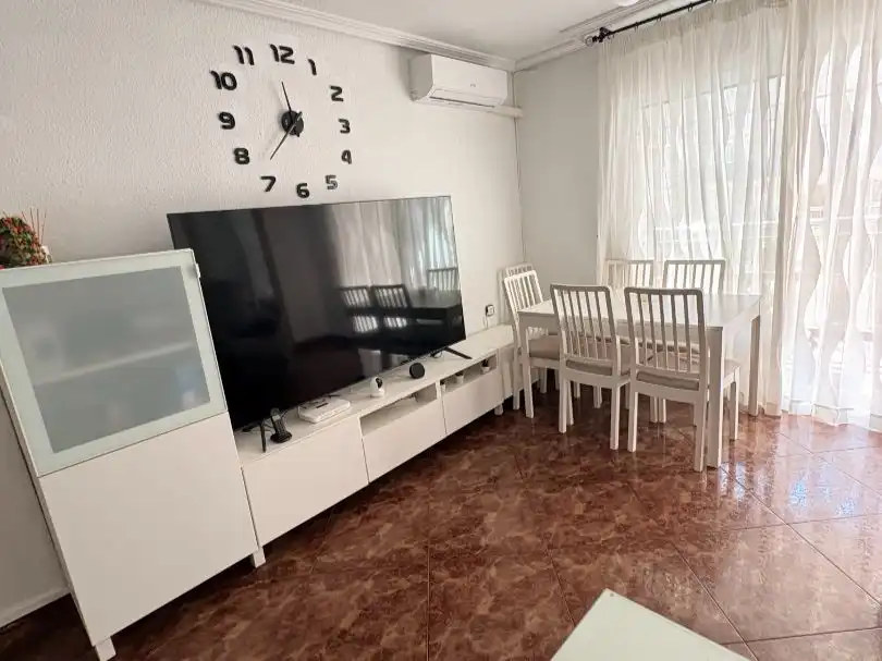 Sala de estar de Piso en venta en Torrevieja con Aire acondicionado, Terraza y Balcón