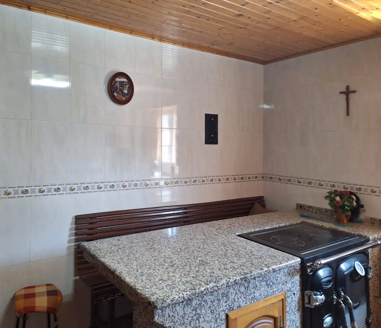 Cuina de Casa o xalet en venda en Vilasantar amb Jardí privat, Parquet i Moblat