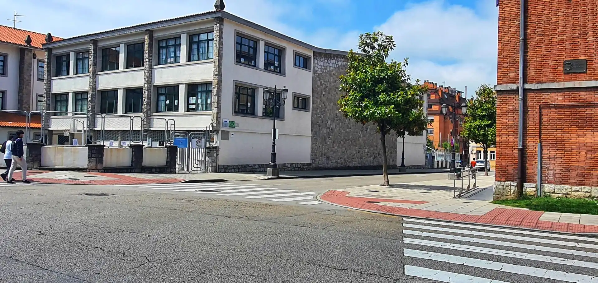 Vista exterior de Garaje en venta en Oviedo 