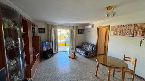 Foto 2 de Piso en venta en Calle Ramal Atabalero, Los Almendros - El Limonero - El Tomillar, Málaga Capital