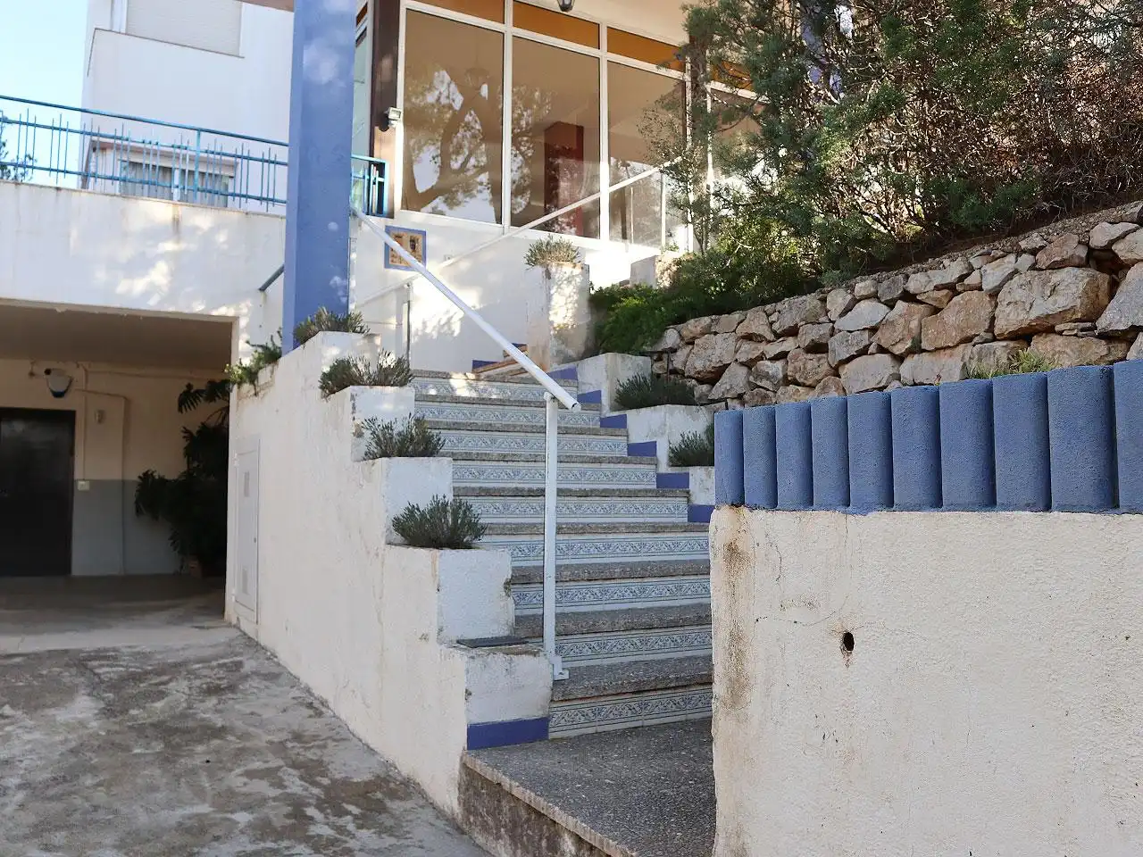 Vista exterior de Casa o xalet en venda en Alcanar amb Jardí privat, Terrassa i Piscina