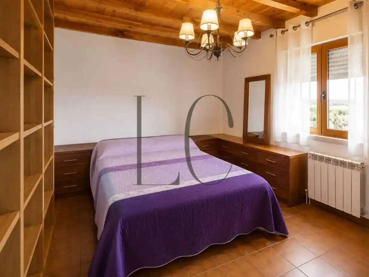 Habitación de Piso en venta en La Tala con Jardín privado, Trastero y Amueblado