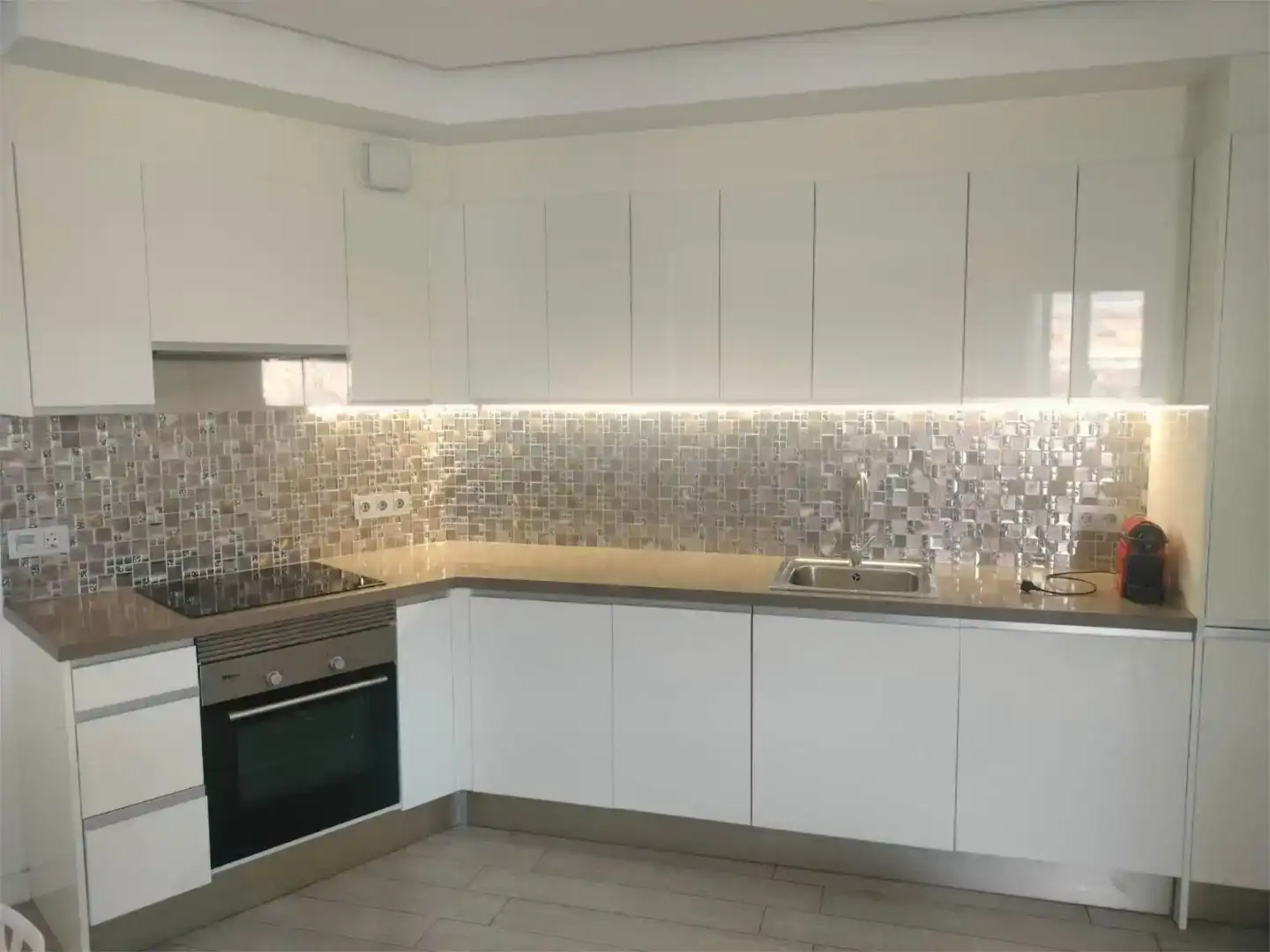 Cuina de Apartament en venda en Adeje amb Aire condicionat, Piscina i Balcó