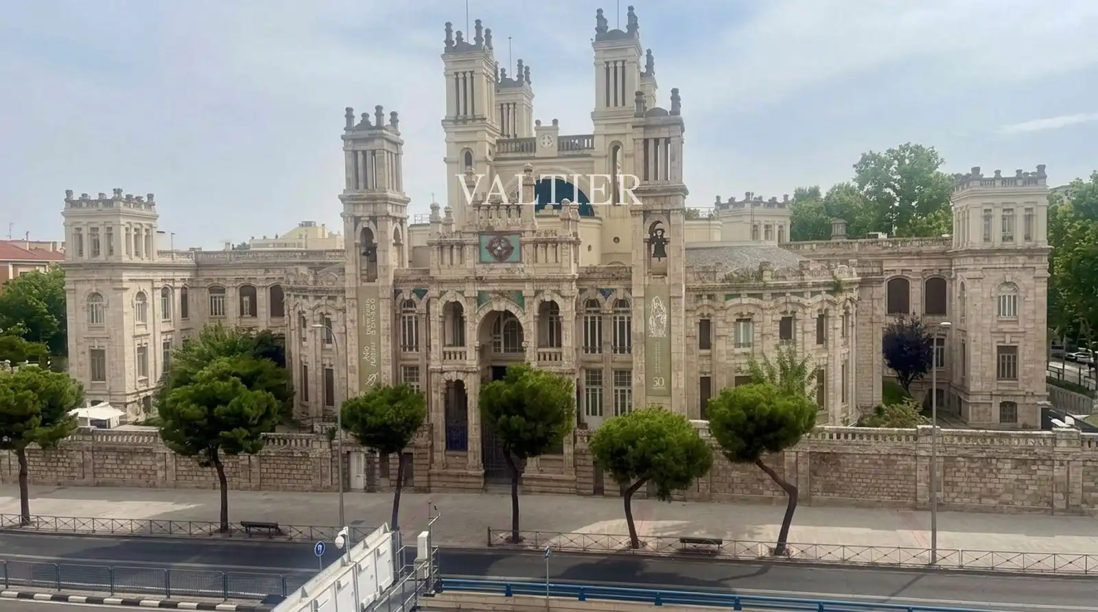 Vista exterior de Piso en venta en Chamberí