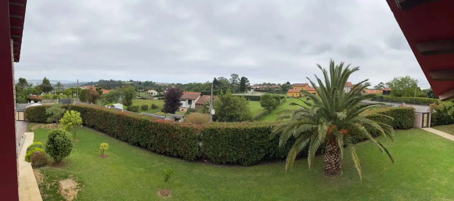 Jardín de Casa o chalet en venta en Gijón  con Calefacción, Terraza y Trastero